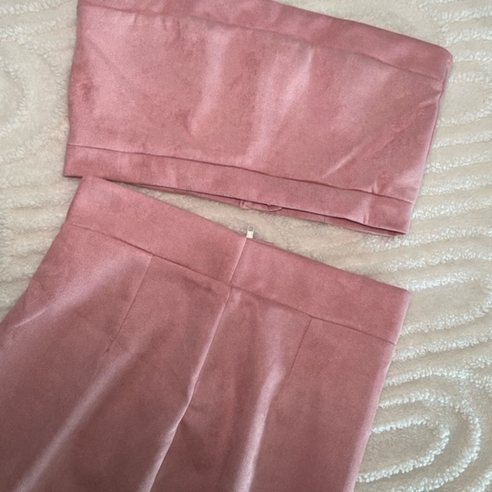 ♥️ Pink velvet, two-piece pencil skirt set with matching crop top - Picture 5 of 10